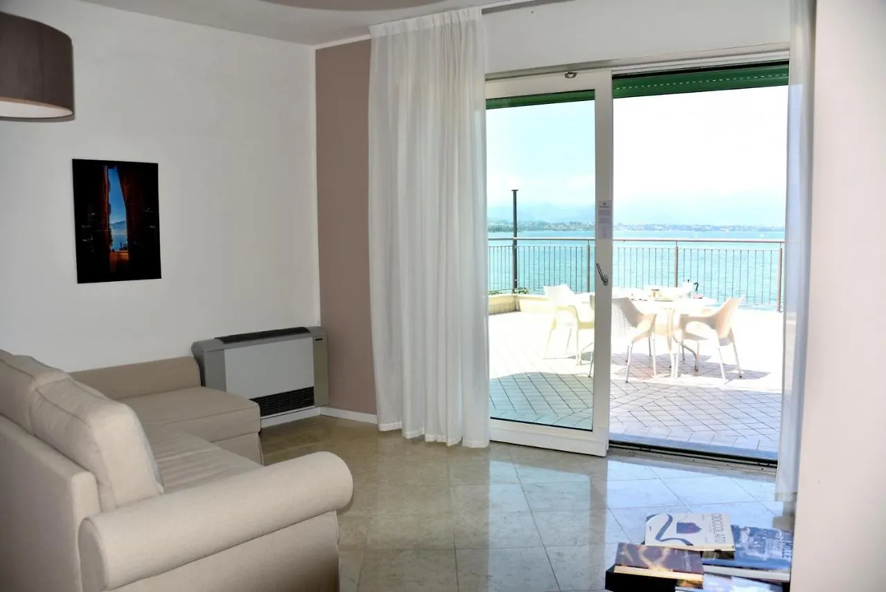 Residenza Miralago By Wonderful Italy Desenzano del Garda Lägenhetshotell