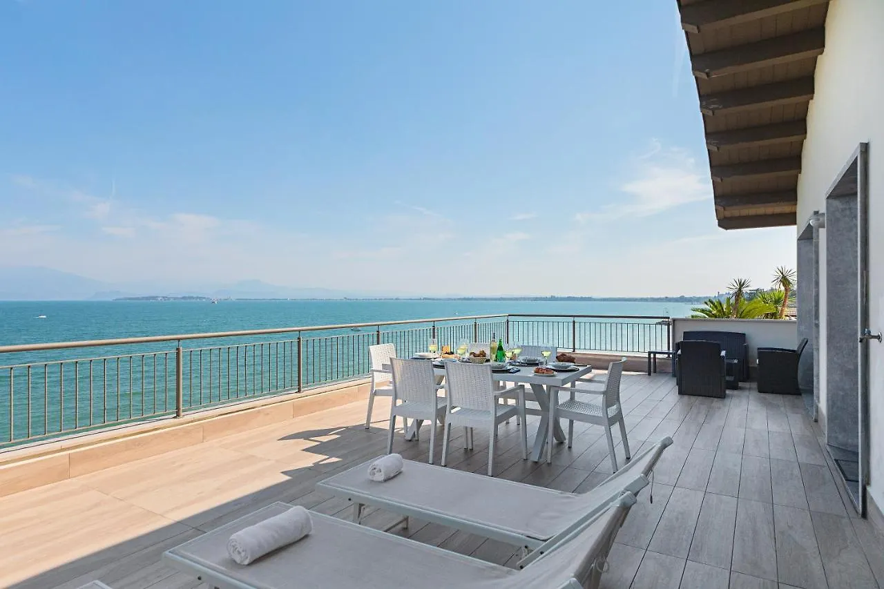 Lägenhetshotell Residenza Miralago By Wonderful Italy Desenzano del Garda