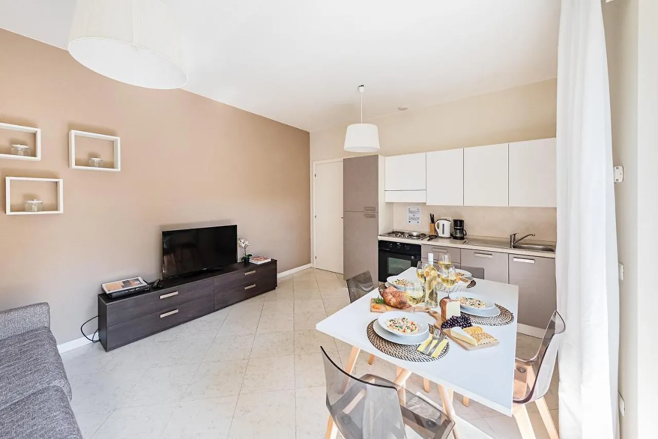 Residenza Miralago By Wonderful Italy Desenzano del Garda Apart Otel