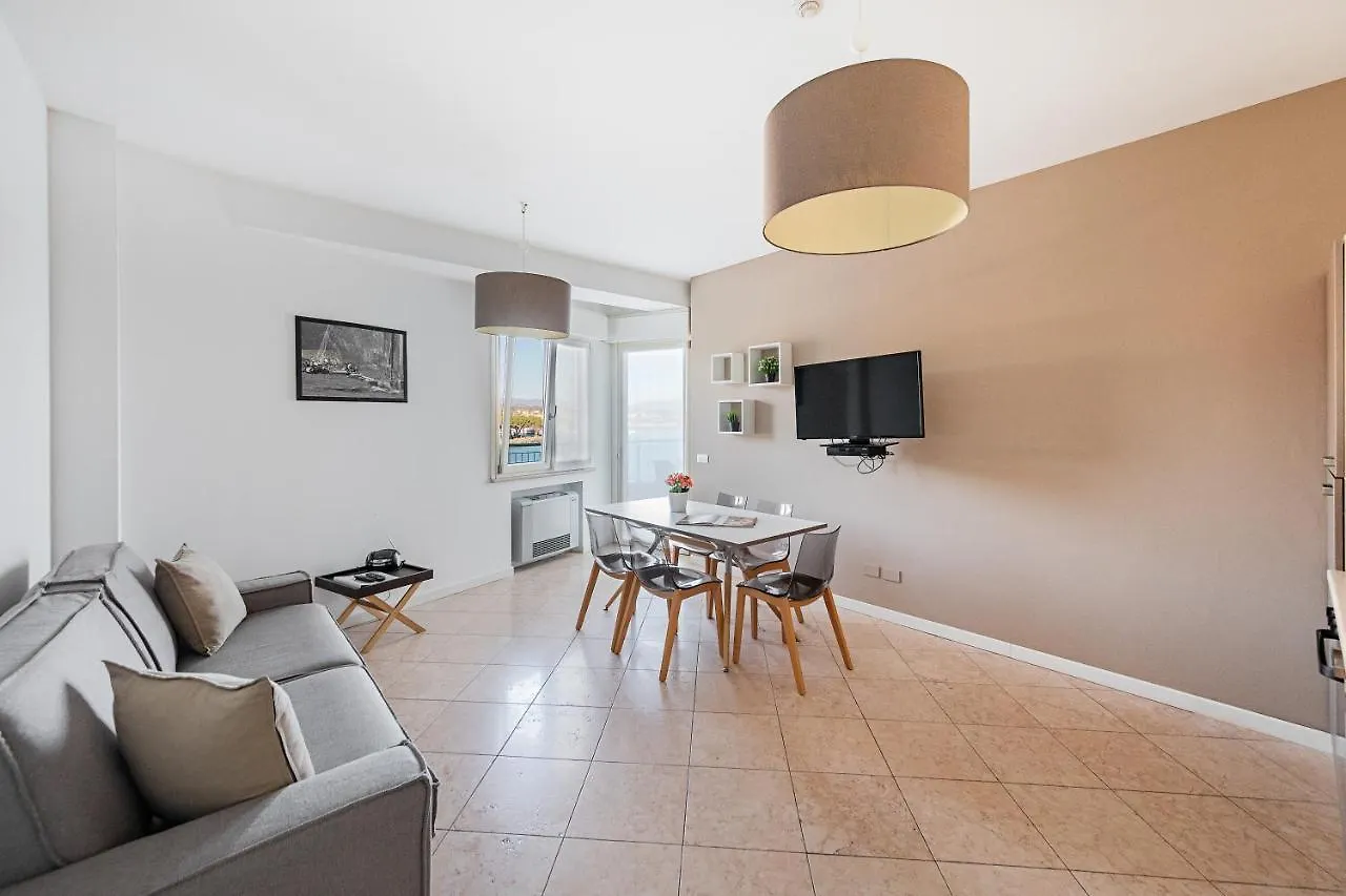 Residenza Miralago By Wonderful Italy Desenzano del Garda Lägenhetshotell