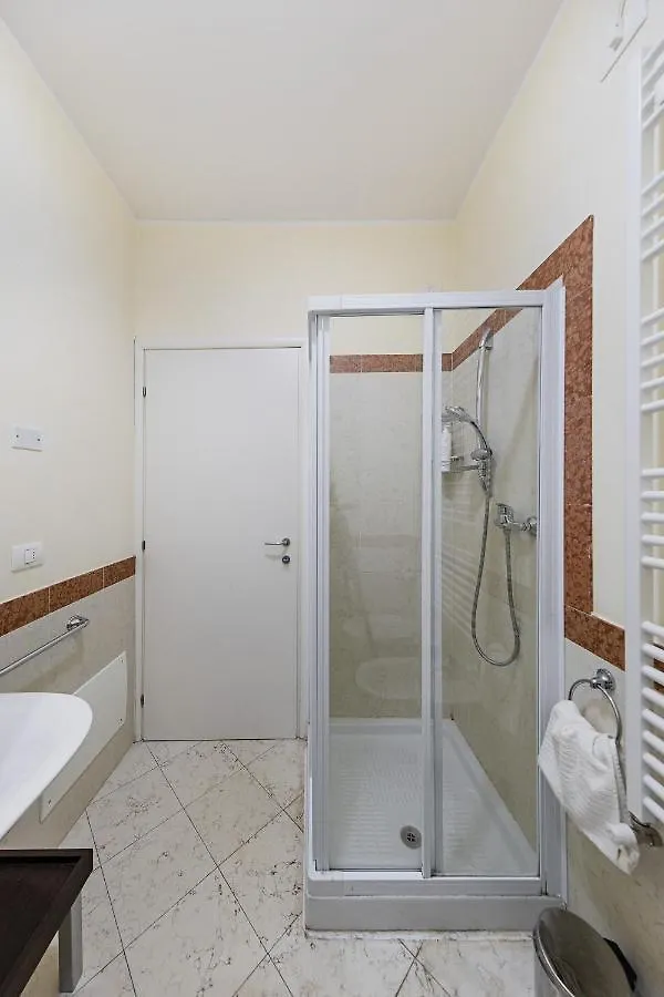 Residenza Miralago By Wonderful Italy Дезенцано-дель-Гарда Апарт-отель