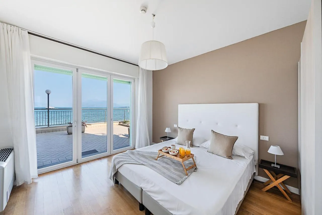 Residenza Miralago By Wonderful Italy 데센자노델가르다 아파트호텔