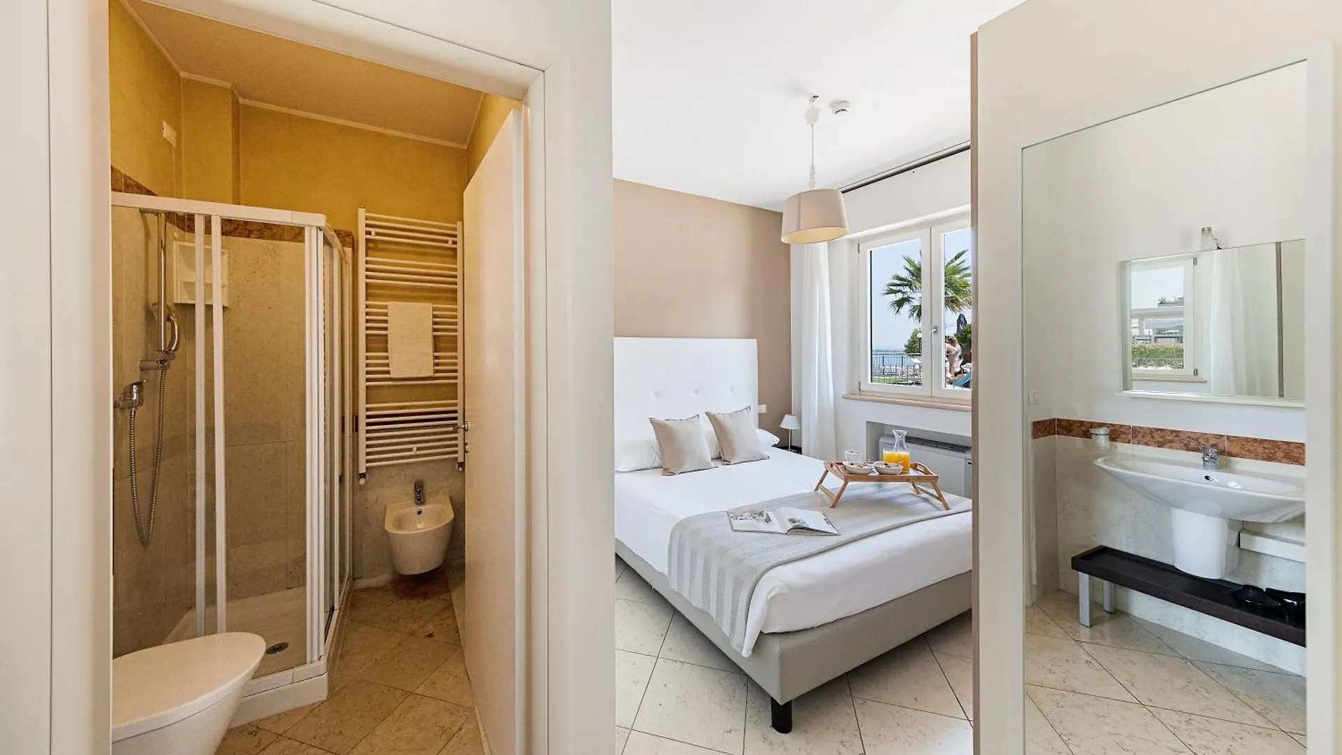 ** Lägenhetshotell Residenza Miralago By Wonderful Italy Desenzano del Garda Italien