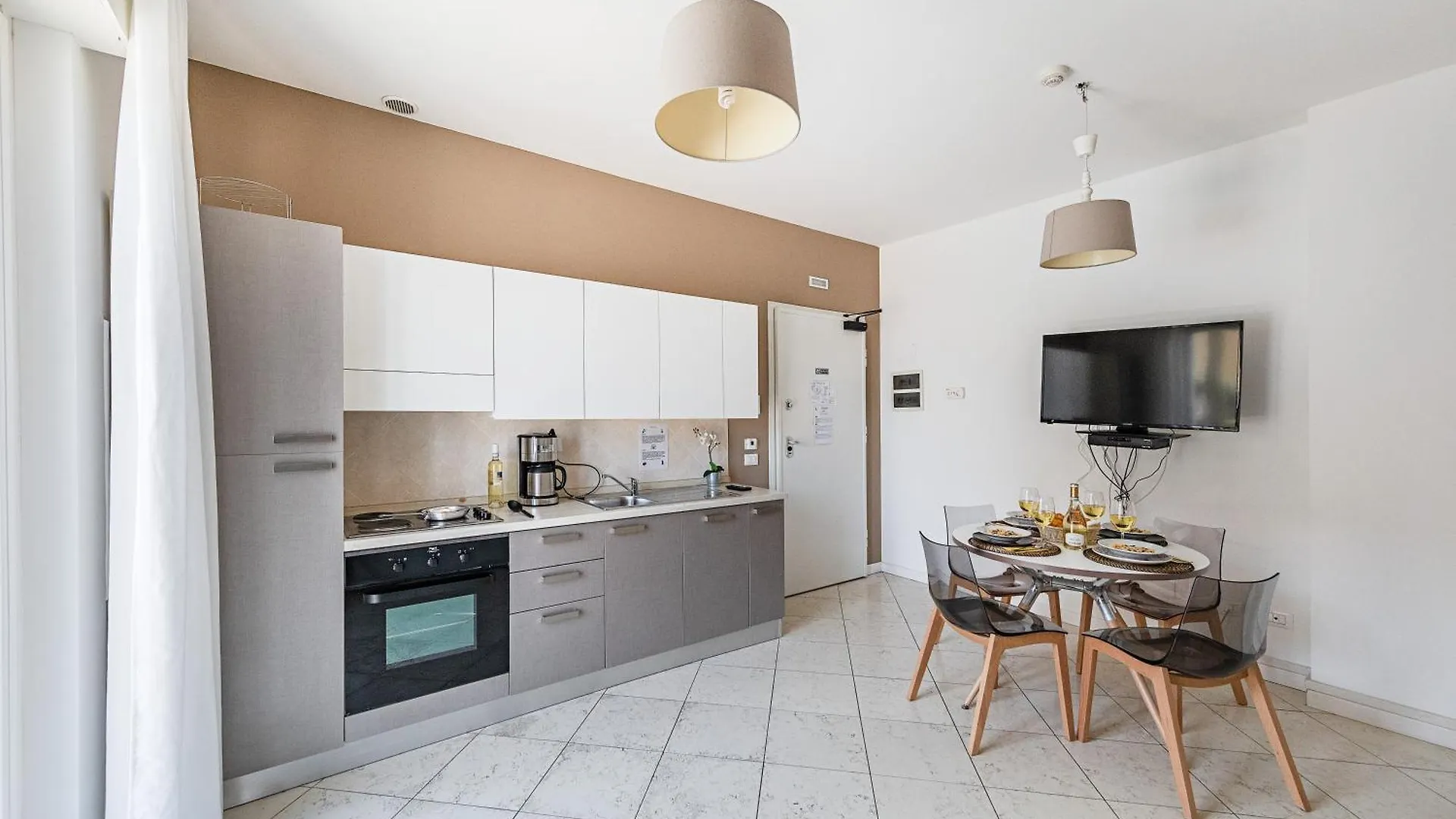 ** Lägenhetshotell Residenza Miralago By Wonderful Italy Desenzano del Garda Italien