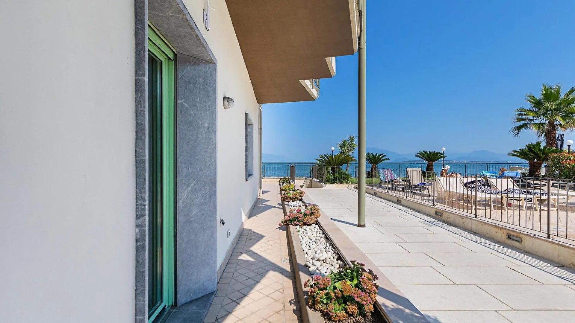 Residenza Miralago By Wonderful Italy Desenzano del Garda 2*,  İtalya