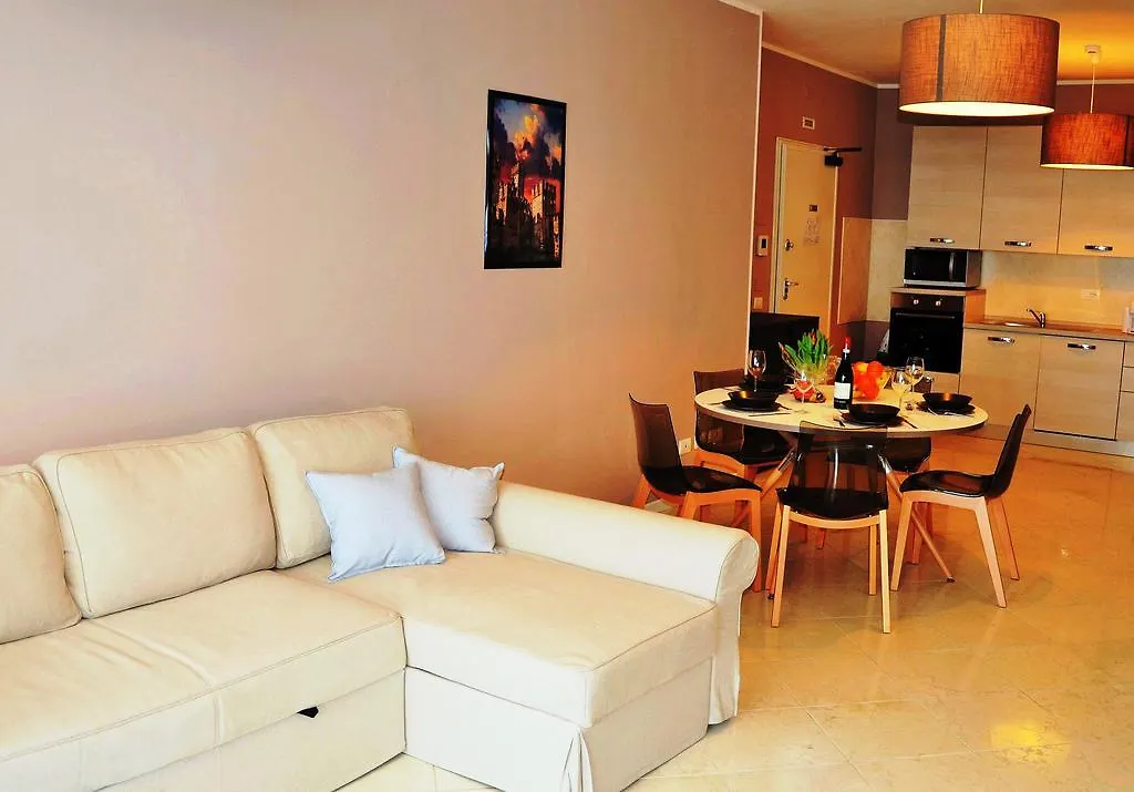 Lägenhetshotell Residenza Miralago By Wonderful Italy Desenzano del Garda