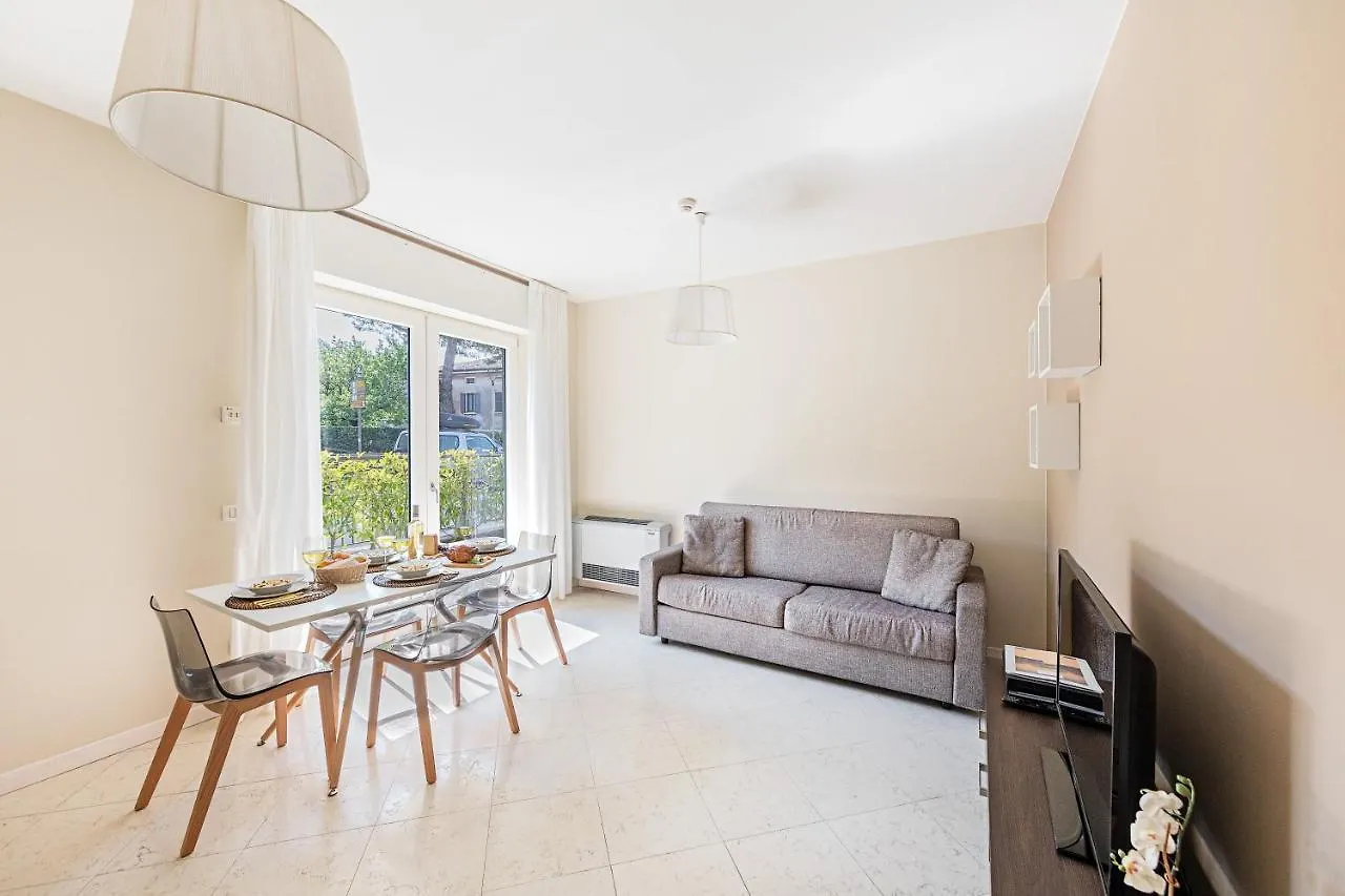 Lägenhetshotell Residenza Miralago By Wonderful Italy Desenzano del Garda