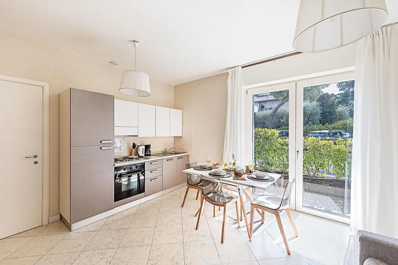 Residenza Miralago By Wonderful Italy Desenzano del Garda Lejlighedshotel