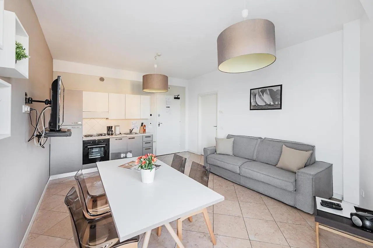 Residenza Miralago By Wonderful Italy Desenzano del Garda 2*,  Italien