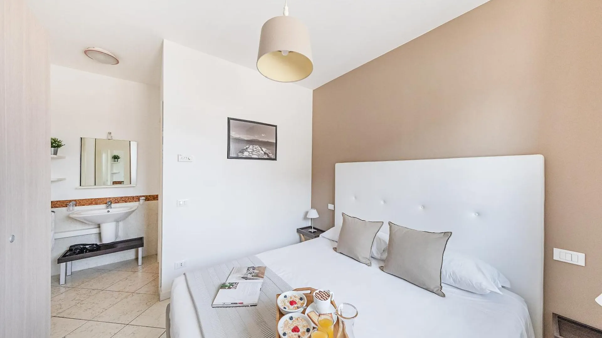 Lejlighedshotel Residenza Miralago By Wonderful Italy Desenzano del Garda
