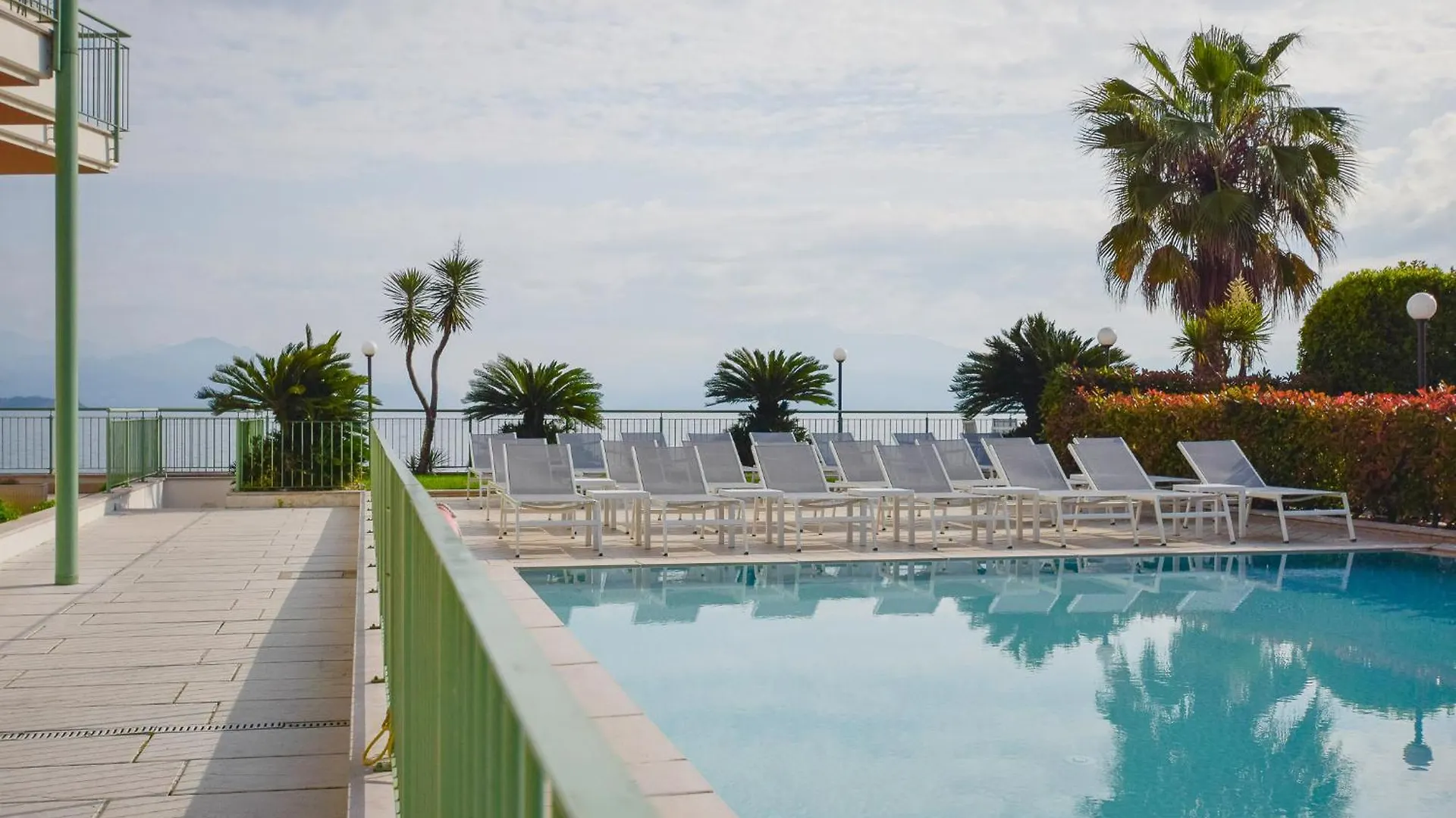 Lejlighedshotel Residenza Miralago By Wonderful Italy Desenzano del Garda