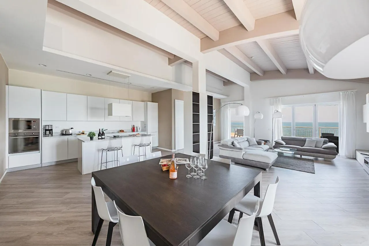 Residenza Miralago By Wonderful Italy Desenzano del Garda Aparthotel