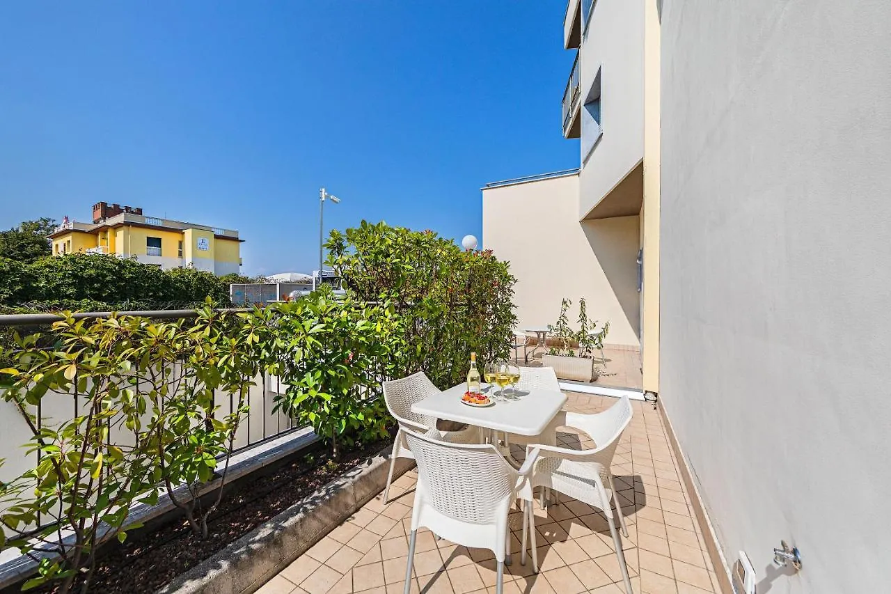 Residenza Miralago By Wonderful Italy Desenzano del Garda 2*,  Italy