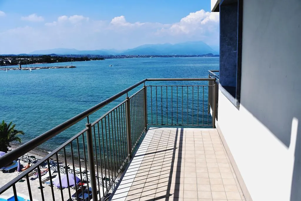 Residenza Miralago By Wonderful Italy Desenzano del Garda Aparthotel