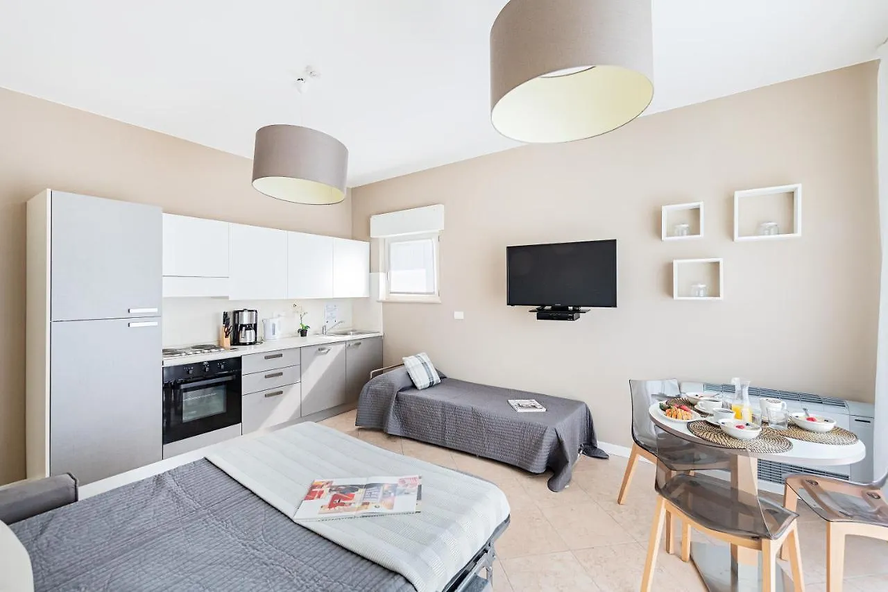 דסנזאנו דל גארדה Residenza Miralago By Wonderful Italy 2*, דסנזאנו דל גארדה